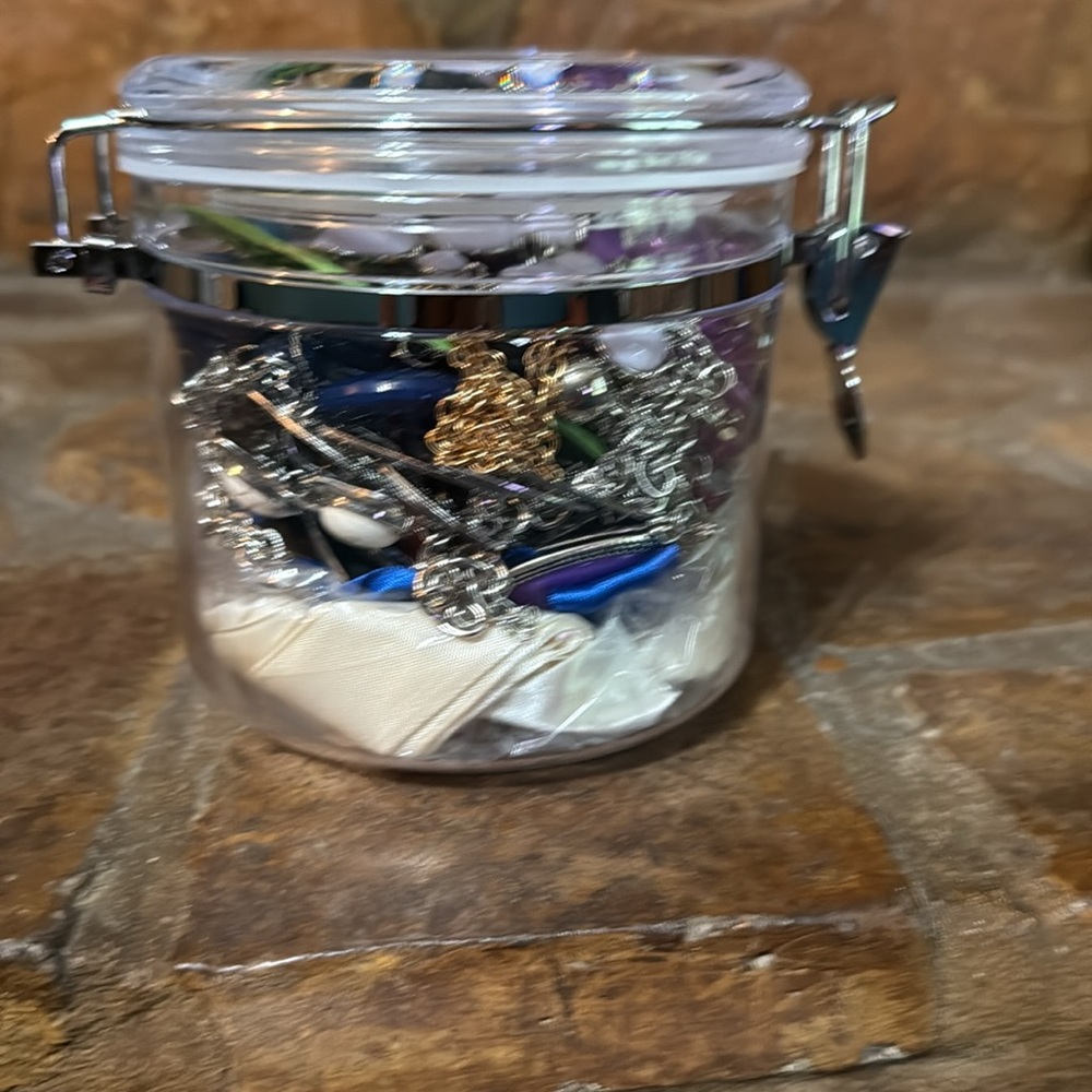 A mystery Jewelry Jar with Assorted Colors - Picture 3 of 4